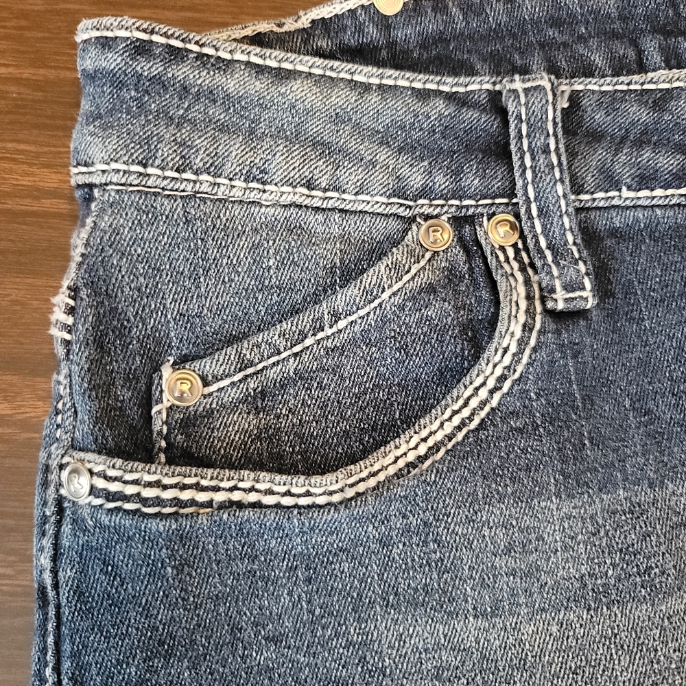 Red Rivet Embellished Jean Shorts - Picture 3 of 11